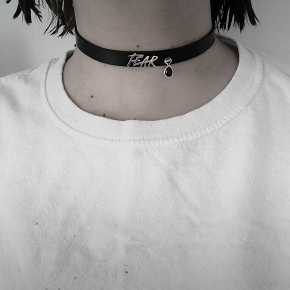 Outro: Tear Choker/Bracelet